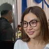 Jas Mendiang Ayah Sarwendah