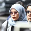 Ayu Chairun Nurisa Pakai Kacamata