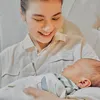Nabila Maharani Momong Anak Tri Suaka
