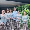 Baila dan bridesmaid Jennifer Coppen