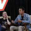 Fedi Nuril kenakan jaket denim
