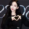 Rambut Hitam Panjang Karina
