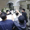 momen kedatangan jenazah Vanessa Angel dan Bibi hingga dikuburkan.