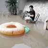 rumah seleb kebanjiran, rumah seleb banjir, banjir di rumah seleb