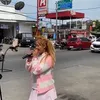 Pinkan Mambo harus bekerja keras dalam beberapa sesi live setiap harinya.