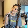 Pinkan Mambo Banting Tulang di Pinggir Jalan.