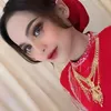 Putri Isnari Jadi Emas Berjalan