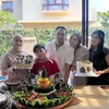 Bebi Romeo bersama anak istri