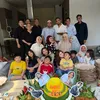 Bebi Romeo bersama keluarga besar