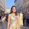 Luna Maya, cari cuan, baru menikah, terbang ke Italia