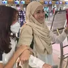 Mieke Amalia berangkat umrah