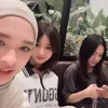 Inara Rusli Bersama Teman Selebritinya