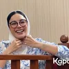 Nikita Mirzani Tertawa Lepas