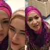Okie Agustina Adelia Wilhelmina akrab hangat