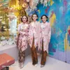 sarah menzel kebaya di 7 bulanan aurel