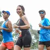 Gisel Triathlon Finish Olahraga lari sepeda renang