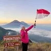 Ira Wibowo Tetap Cantik dan Fit