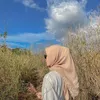 Potret ita Alvia berhijab.