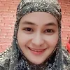 Potret Mita The Virgin kenakan hijab 