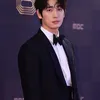 Yoon Park Bakal Menikahi Pacar Modelnya