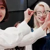 Idol K-Pop dengan Penglihatan Buruk