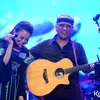 foto konser Iwan Fals