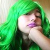 Udah cakep belum nih? Rambut hijau lipstick ungu siap gas jalan-jalan.