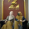 Zaskia Sungkar Pakai Masker