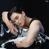 Song Kang yang Makin Kekar Berotot