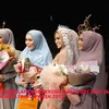 Dewi Perssik Hijab Model Catwalk