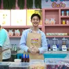 Prince Bikin Minuman untuk Fans