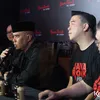 Ahmad Dhani di depan awak media