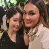 Luna Maya dan Dahyun TWICE