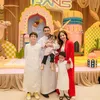 Raffi Ahmad dan keluarga pakai gamis