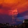 Gunung Calbuco di Chile meletus