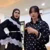 Fuji dan Zahra Sima siap-siap joged