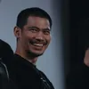 BULAN DI ATAS KUBURAN