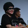 BULAN DI ATAS KUBURAN