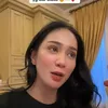 Bunga Zainal cerita tanpa lihat kamera