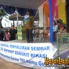 bagi sembako artis
