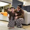  Ameena Pakai Baju Tradisional Jawa