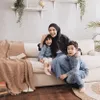 zaskia sungkar momong anak kecil