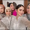 Syifa Hadju di Pengajian dan Siraman Al Ghazali