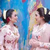 ashanty krisdayanti pakai kebaya sanggul