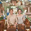 Gaya Seleb Pakai Kebaya, Cantik, Memesona