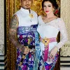 Gaya Seleb Pakai Kebaya, Cantik, Memesona