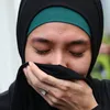 Dhini Aminarti berhijab