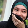 Dhini Aminarti berhijab
