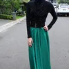 Dhini Aminarti berhijab