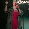 Wika Salim Gaun Merah Cantik Seksi
